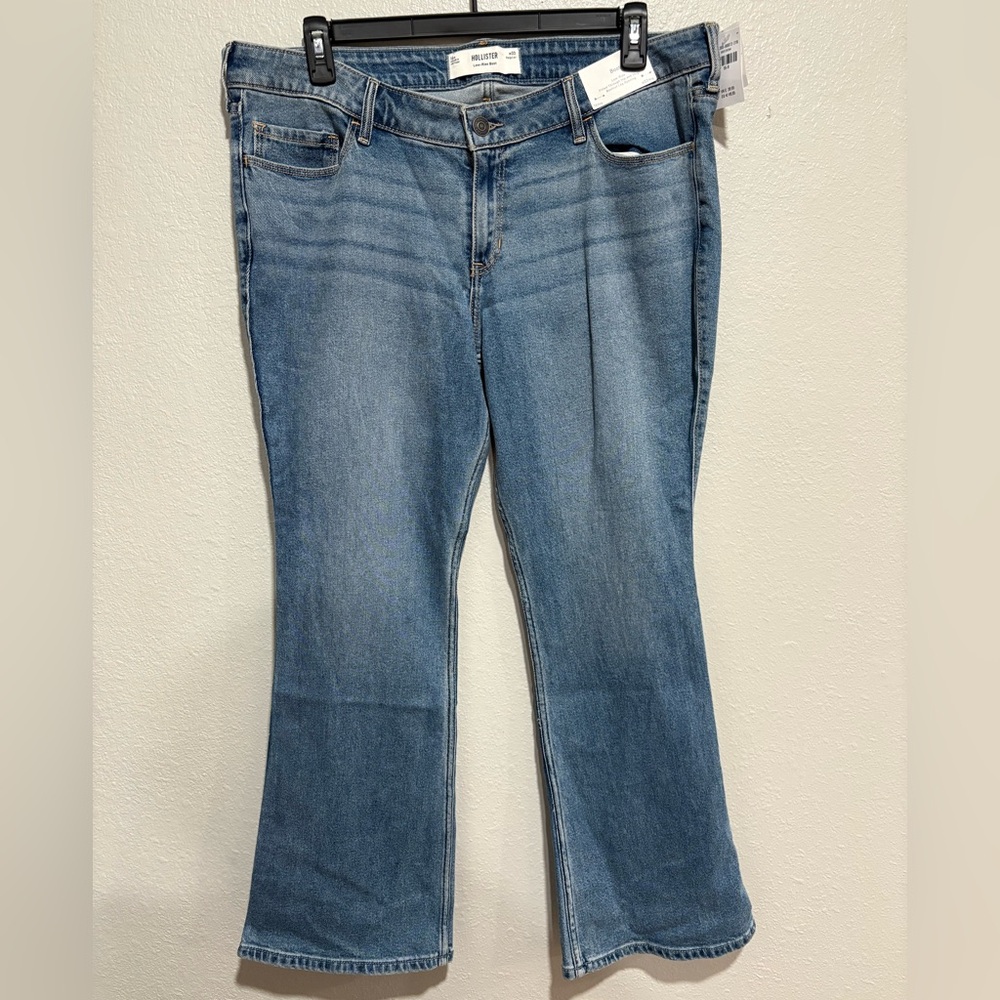 NWT Hollister Women's Light Blue Boot Cut Jeans